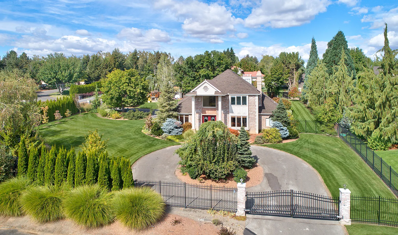 6911 Scenic Dr photo 1