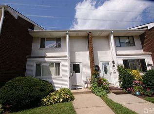 3 Quincy Cir, Dayton, NJ 08810