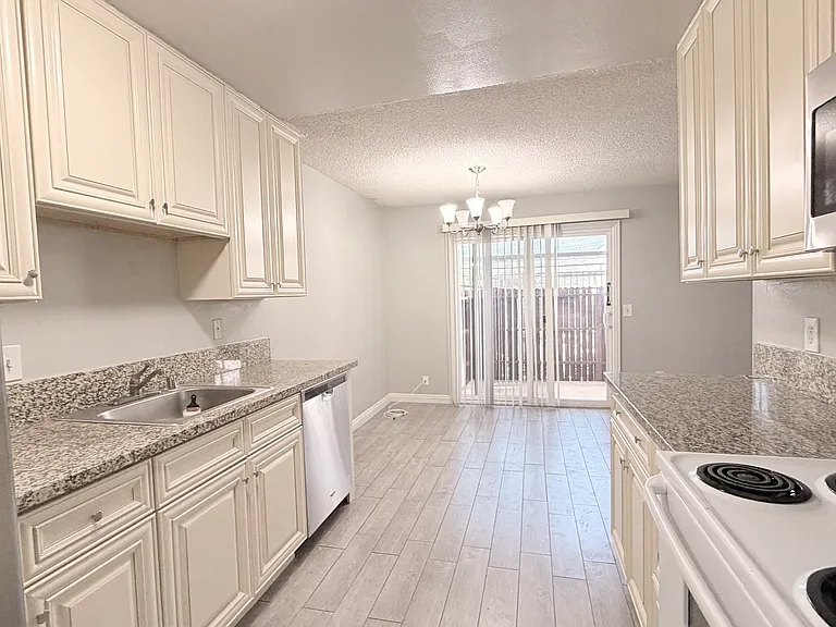 23601 Golden Springs Dr #A-10 — Photo 5