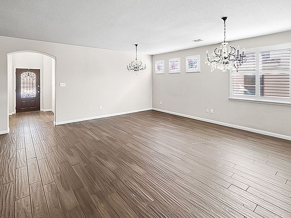3rd image of 18019 Camino Del Mar