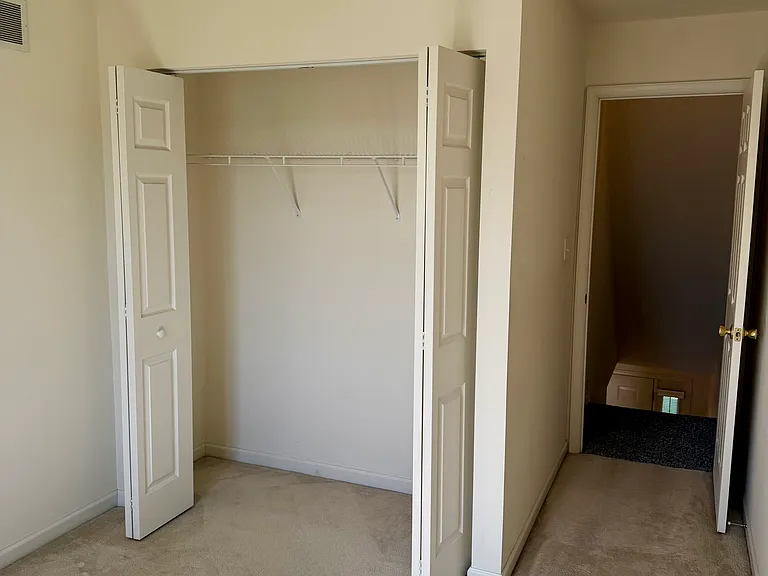 105 Acorn Ln — Photo 19