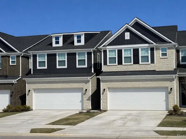 1516 Arcadia Dr, Milford, MI 48381