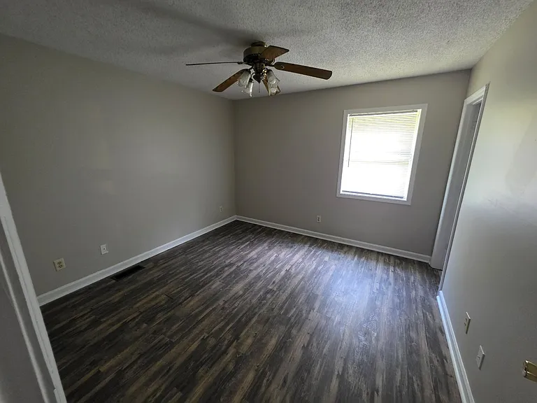 61-77 Mackenzie Ln — Photo 5