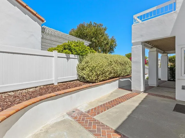 4878 Marathon Way — Photo 4