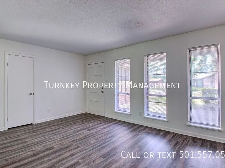1301 Stafford Rd — Photo 4