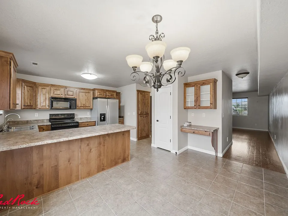 2422 S River Rd #5