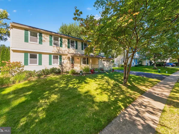 4421 Morningwood Dr, Olney, MD 20832