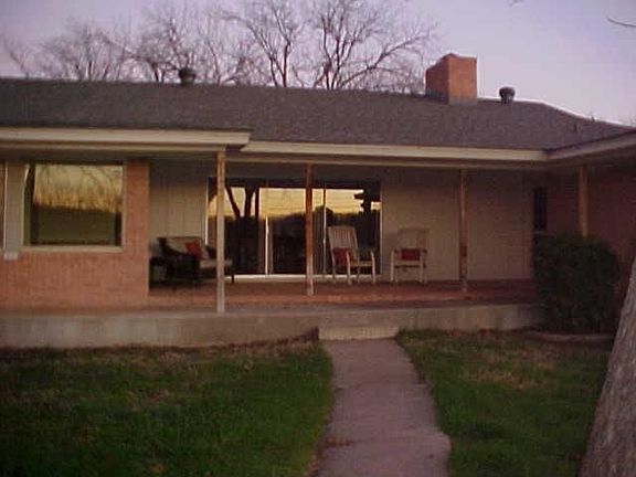 3rd image of 2418 Shoreline Dr
