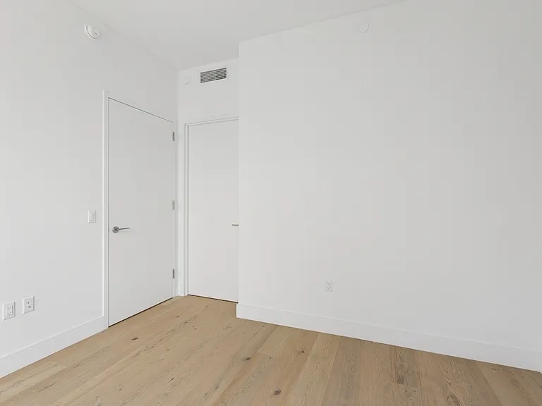 312 W 43rd St #3129H — Photo 15