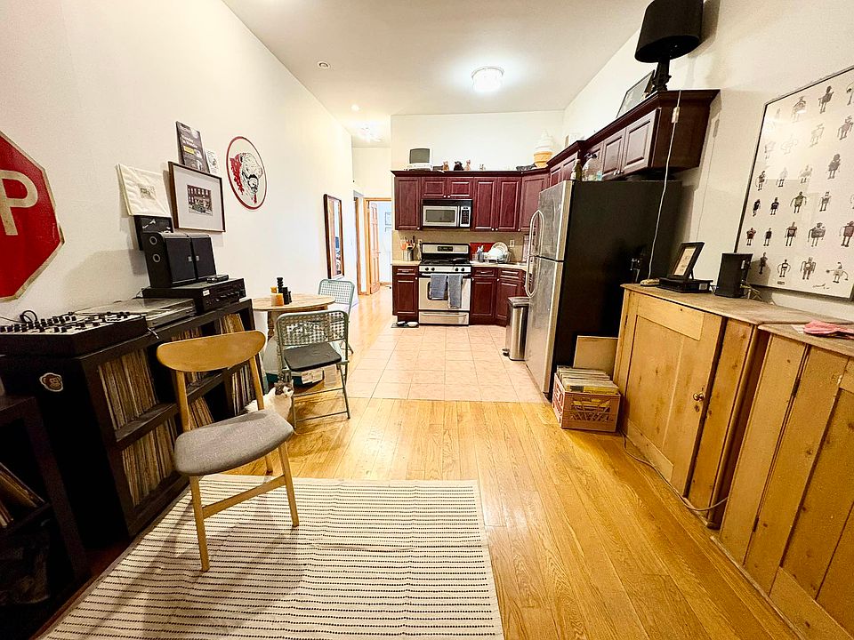 1st image of 296 5th Ave #2R