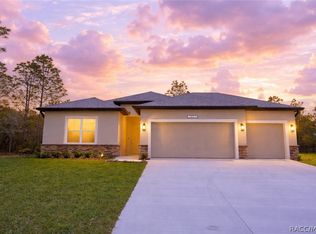 87 Vinca St, Homosassa, FL 34446