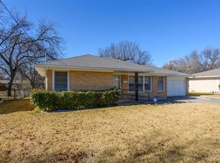 1213 Fair Ave, Gainesville, TX 76240