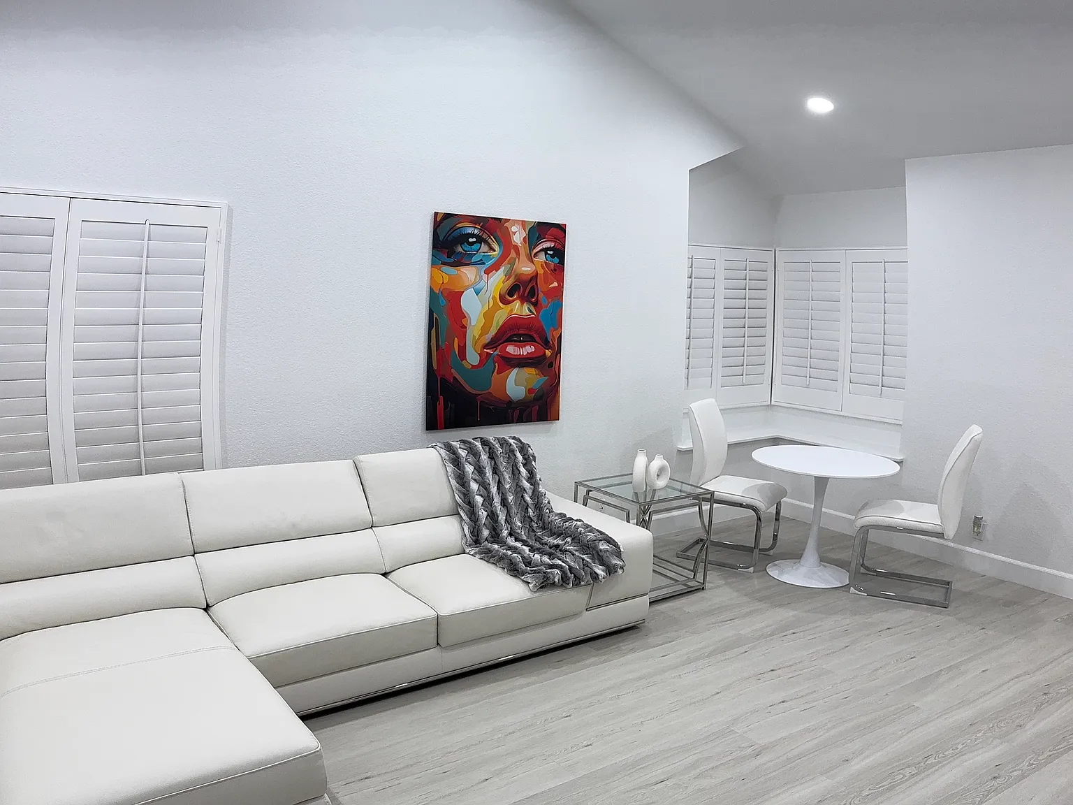 2 bed, 971 sqft, $3,850 — Photo 3