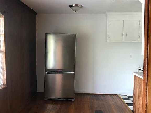 3rd image of 200 Orange Ave APT 2