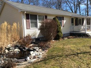 180 Hummingbird Ln, Taunton, MA 02780