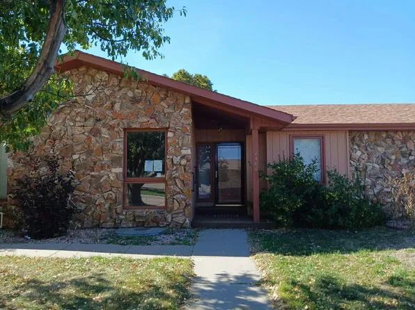2466 Deaver Dr, Sidney, NE 69162