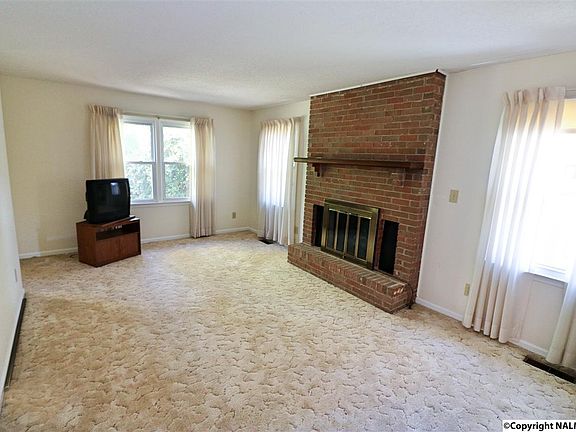 4th image of 11216 Hillwood Dr SE