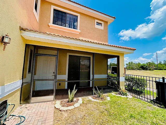 1750 Coriander Dr #1 — Photo 3