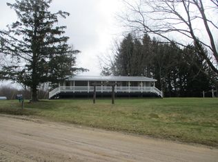 6200 E Deaner Rd, Edmore, MI 48829