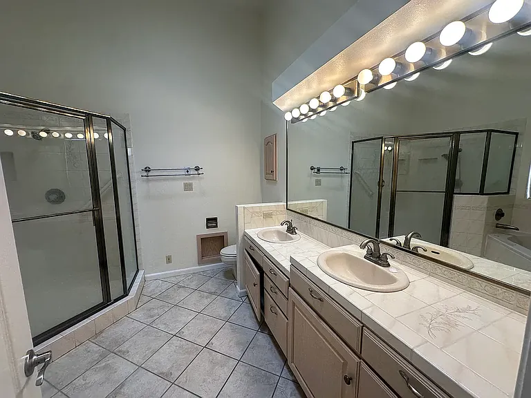 1712 Black River Ct NE — Photo 14
