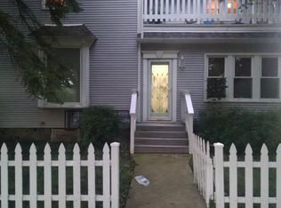 124 Ellsworth St APT 3, Crystal Lake, IL 60014