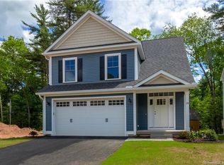 52 Hendricks Ln, Simsbury, CT 06070