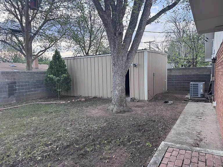 2118 Westbrook Ave — Photo 23