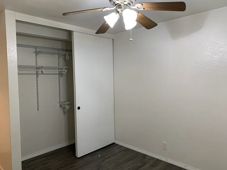 10258 Drumcliff Ave — Photo 14
