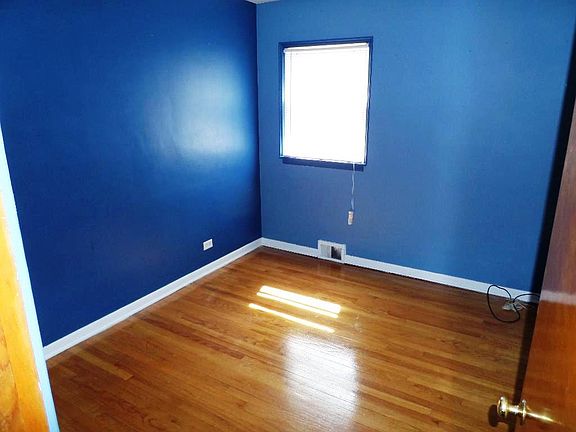 3rd image of 242 49th Ave