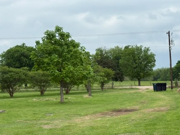 4913 N Fm 1752, Savoy, TX 75479