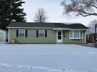 2204 Easy St, Urbana, IL 61802