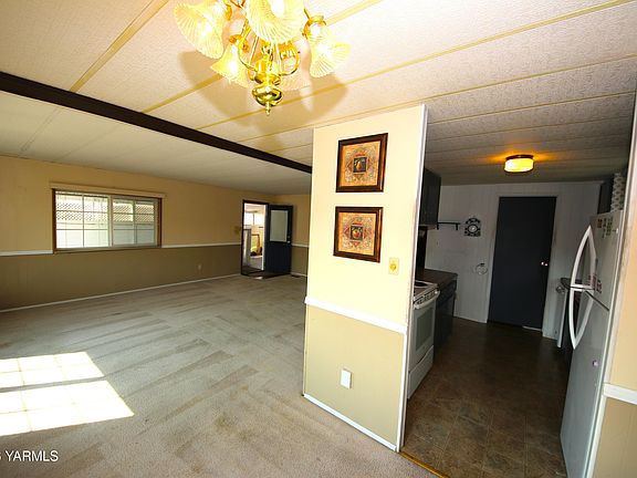 3rd image of 802 N 40th Ave Unit 40
