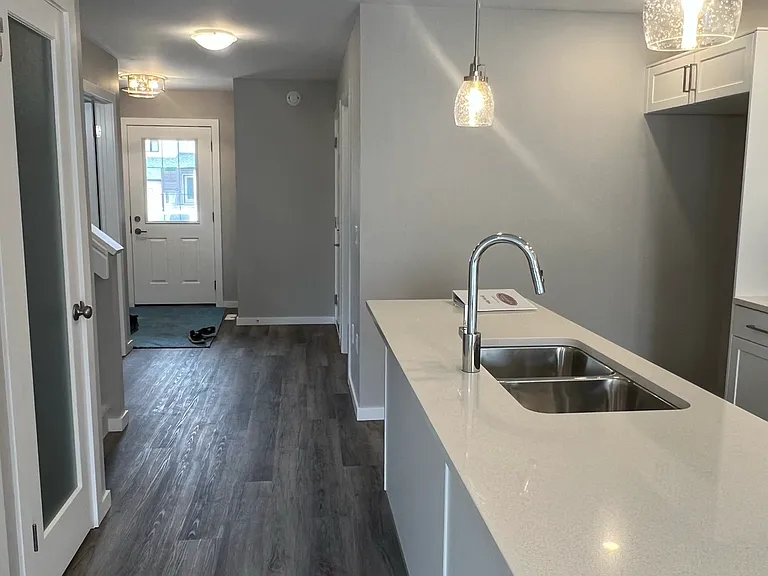 31 Ivy Row #31 — Photo 4