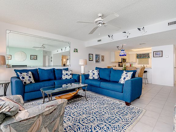 4th image of 135 Coco Plum Dr APT 2C