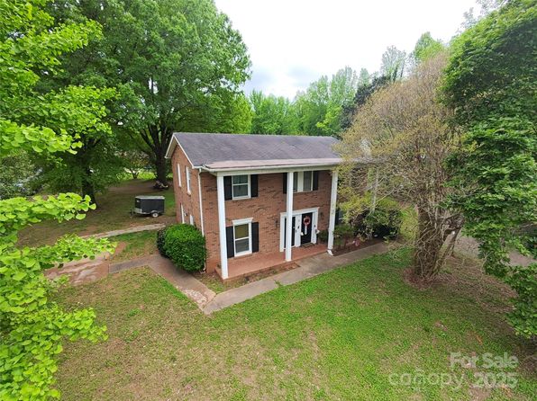7714 Albemarle Rd, Charlotte, NC 28227