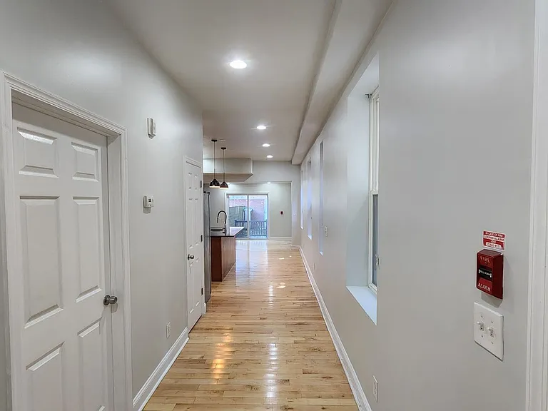 715 North 6th Street — Photo 13