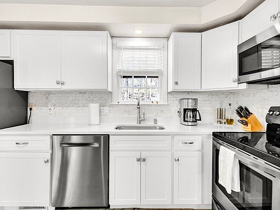 4th image of 18 Mayflower Rd