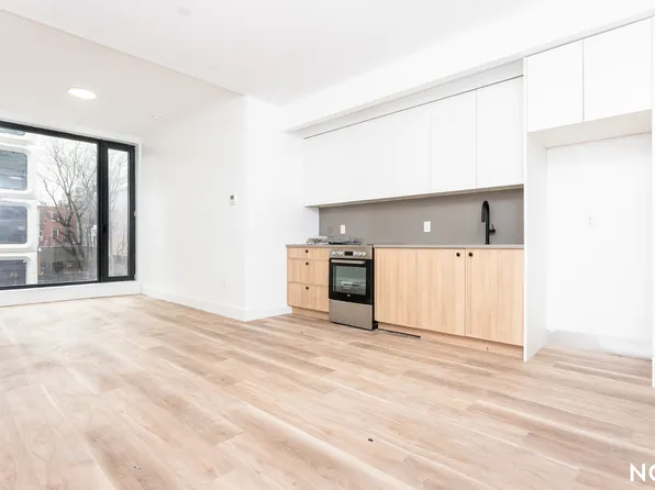303 Wythe Avenue image 1 of 8