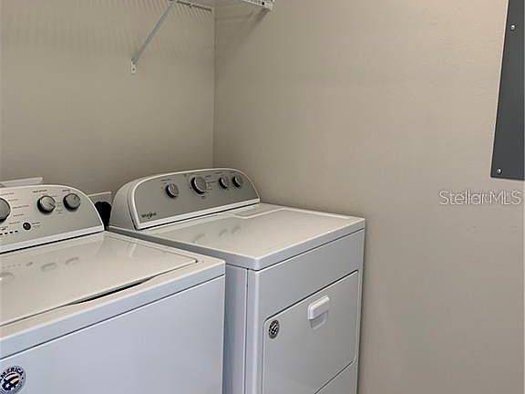 5th image of 5023 Caspian St