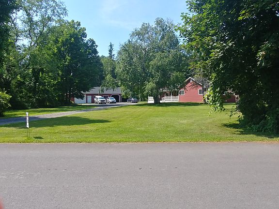 3rd image of 3 Woodwind Dr