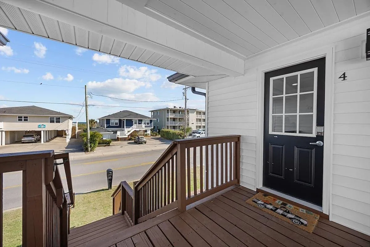 4501 N Ocean Blvd - Apt 4 — Photo 1