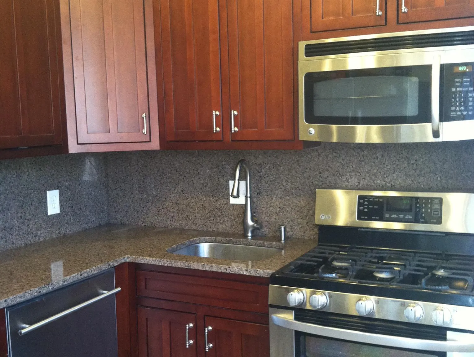 75 Seaton Place NW — Photo 4