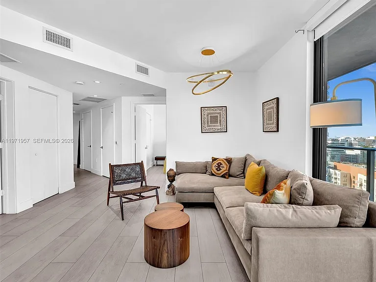 121 NE 34th St #2016 — Photo 6