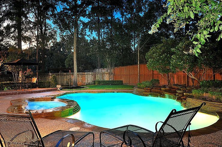 2nd image of 86 Glentrace Cir