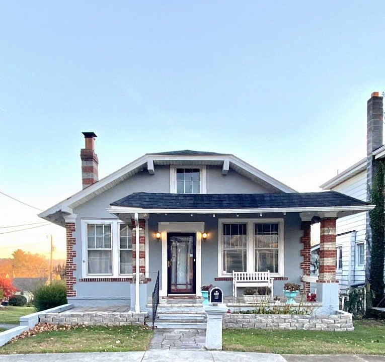 1st image of 940 Arlington Ave