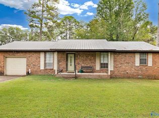 6141 Sherry Dr, Guntersville, AL 35976