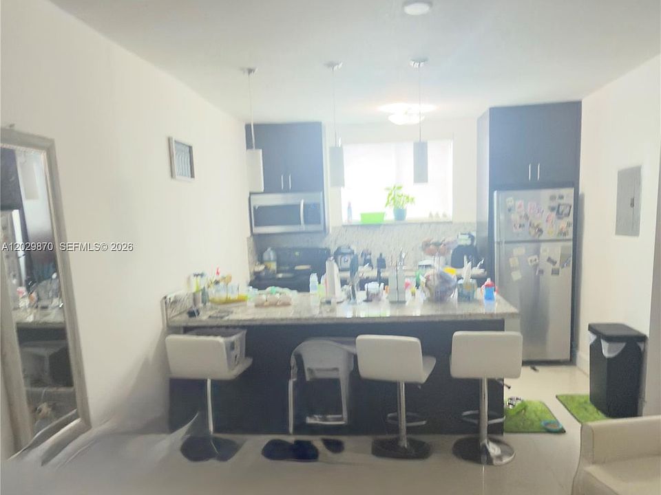 1st image of 1025 SW 7th Ave APT 6