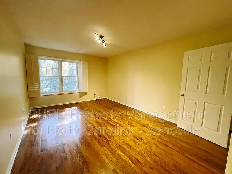 15 Spring Village Ln — Photo 11