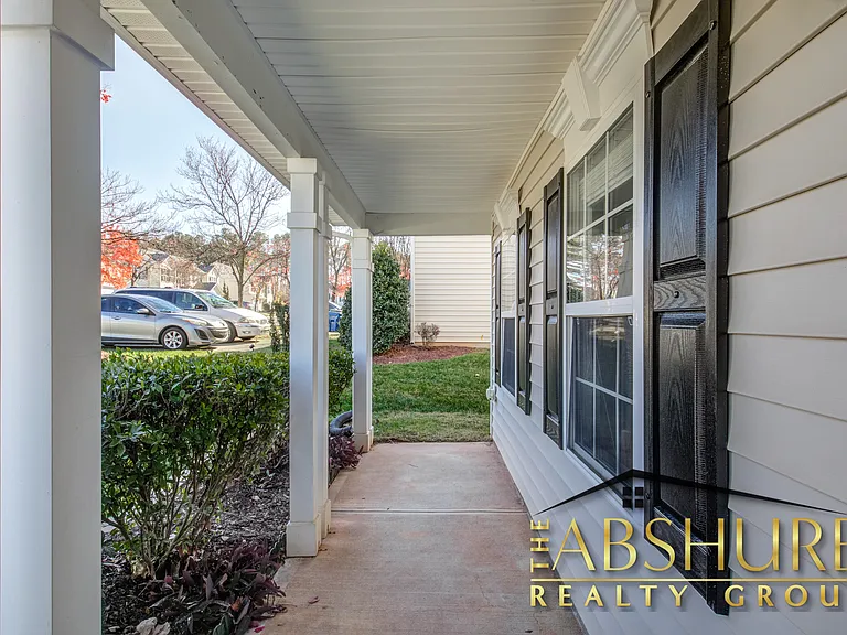 5223 Malik Dr — Photo 3