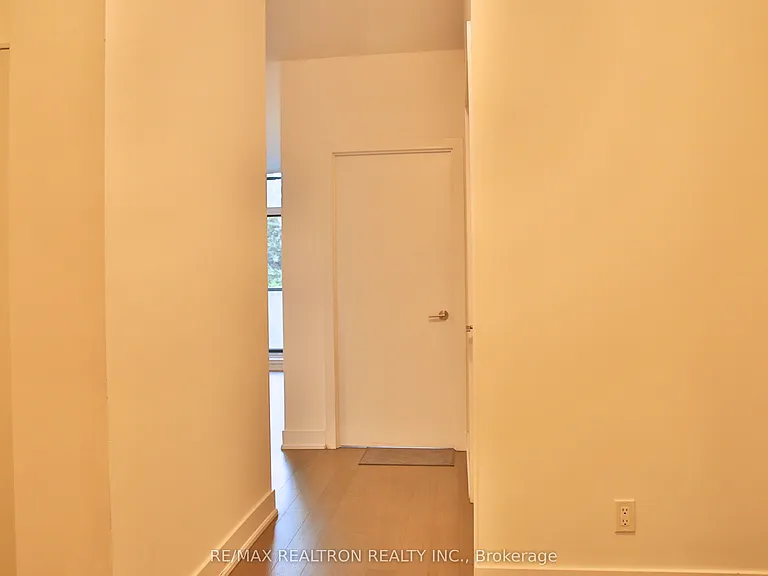 1486 Bathurst St #303 — Photo 17